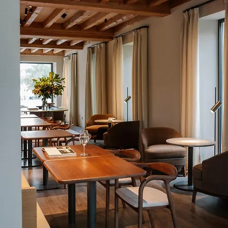 Rhin Garden Hotel 4*