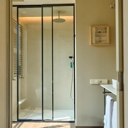 Rhin Garden Hotel